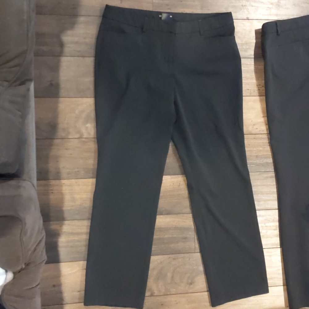 Hillary Bradley grey stretchy slacks